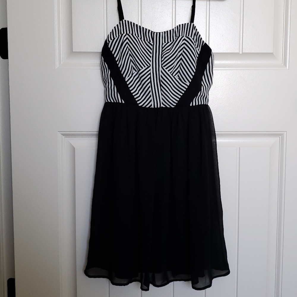 Black and white dress